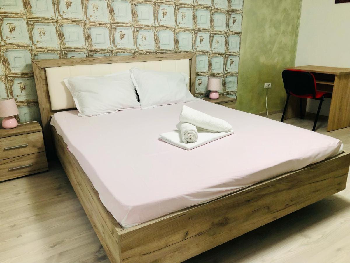 Central Park - Big Apartment - 3 Rooms - Free Parking T5 Temesvár Kültér fotó